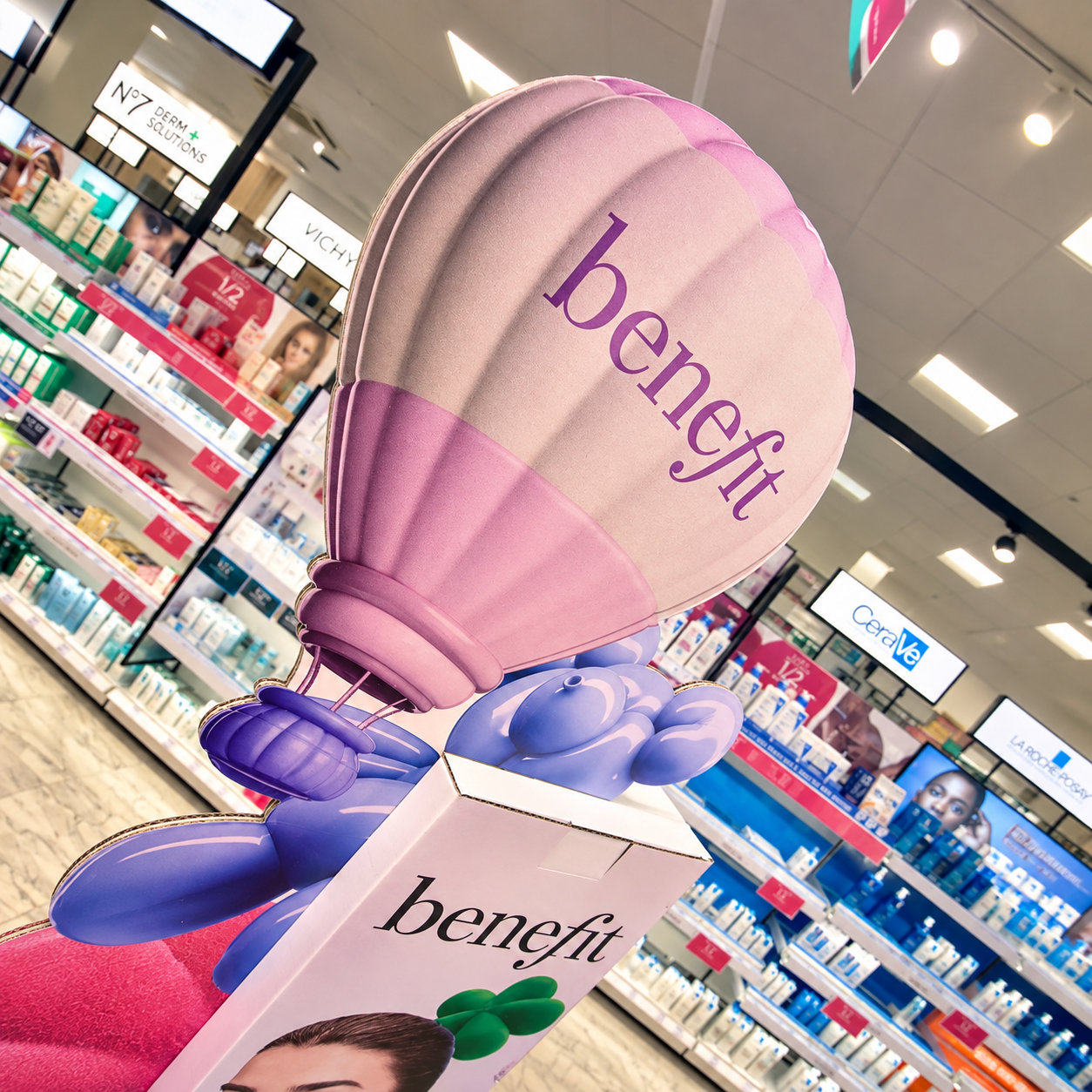Close view of the Benefit balloon-dog mascot and hot air balloon topping the FSDU